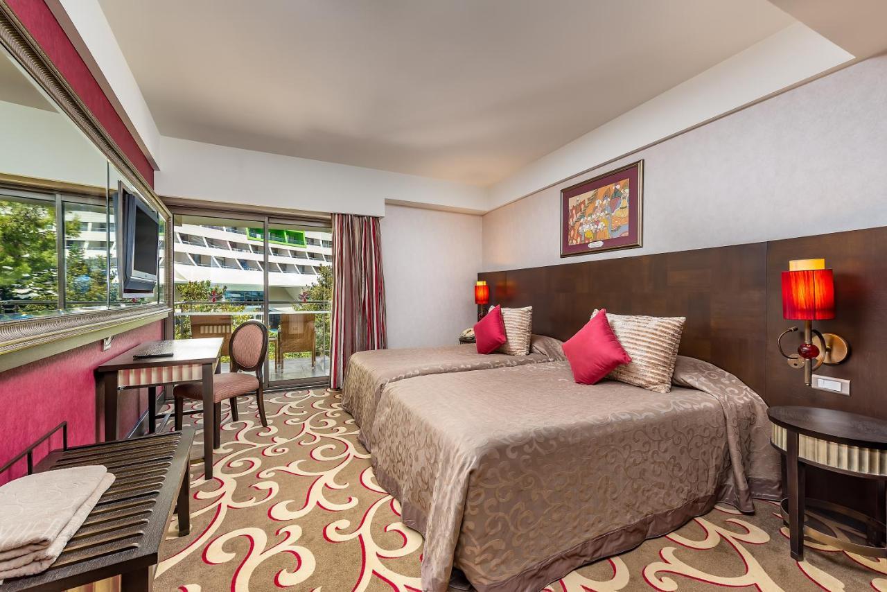 Cornelia Diamond Golf & 5*